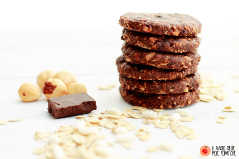 biscotti integrali al cacao e cereali